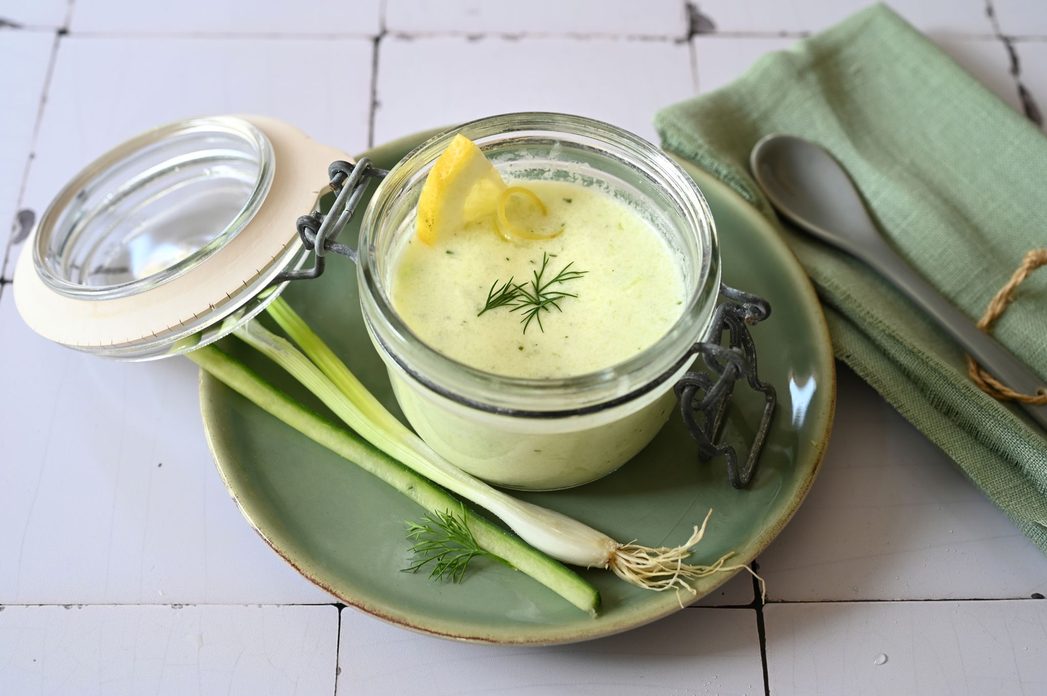 Eiskalt serviert: Gurken-Joghurt-Suppe