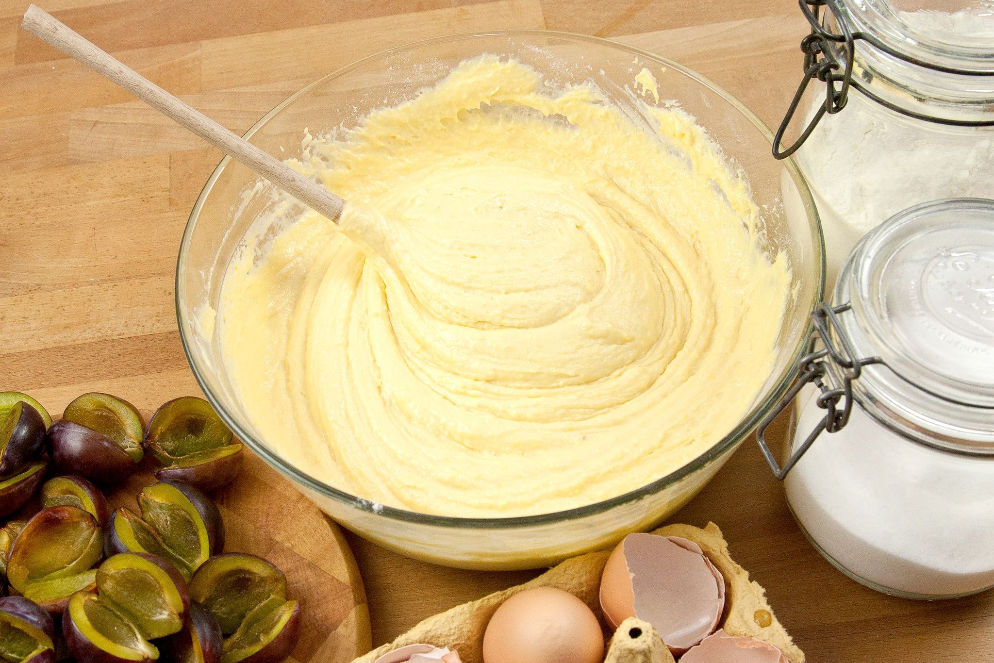 Noch schnell einen Rührkuchen backen? So wird er saftig