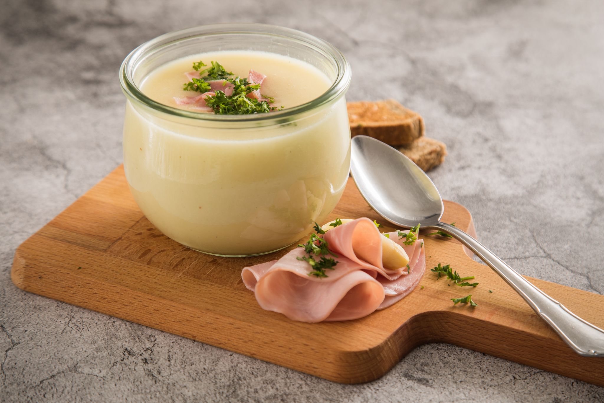Spargel: So kochen Sie den Klassiker – und nutzen die Reste