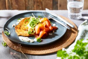 Rustikal trifft sommerliche Frische: Kartoffel-Kimchi-Rösti