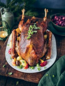 Rezept für einen knusprigen Gänsebraten mit Blaukraut