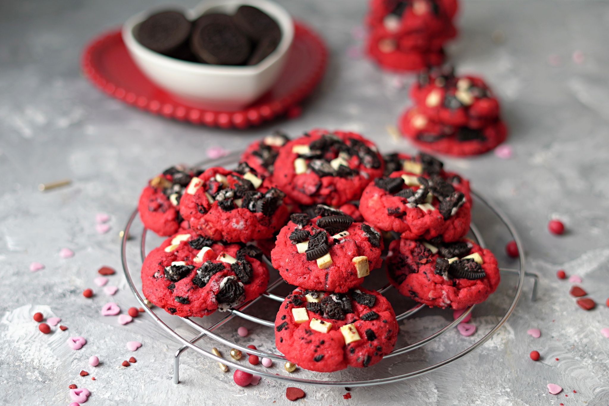 Rot und samtig zum Valentinstag – mit Red Velvet Cookies